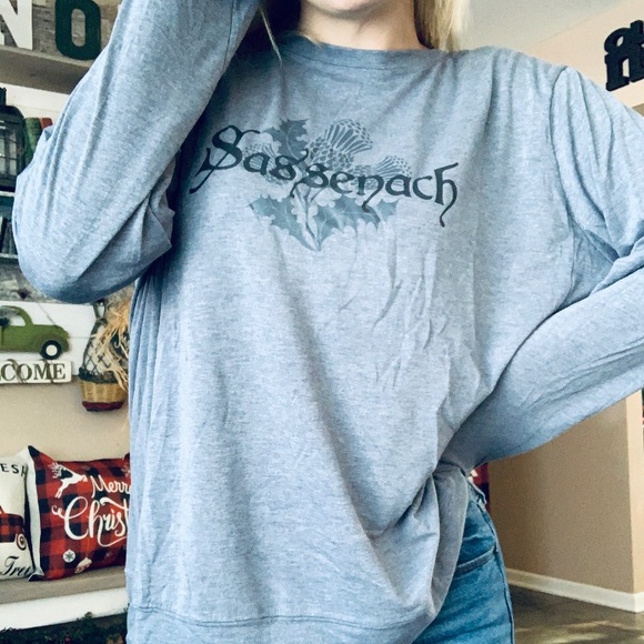 Tops - Outlander Sassenach gray long sleeve scoop neck tee shirt